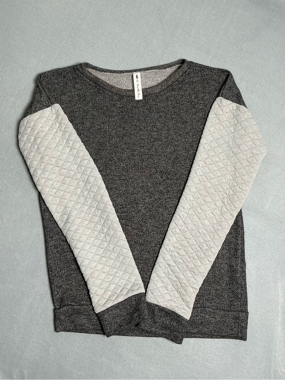 Vanilla Bay Quilted Sleeve Pullover Sweatshirt Charcoal Gray Women’s Small